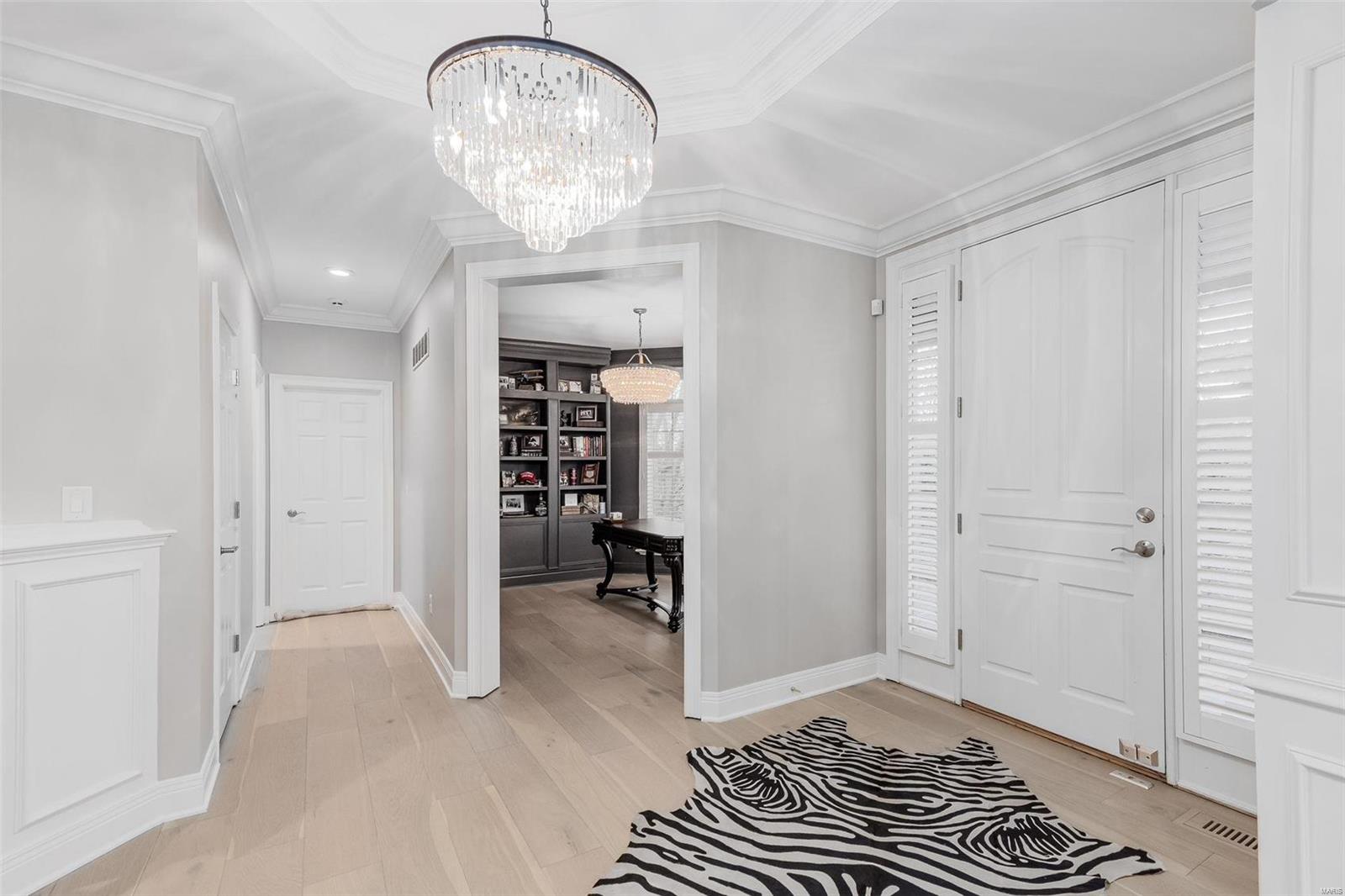 597 Upper Conway Circle Chesterfield, MO 63017 - Photo 4 of 26