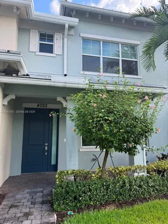 $3,900 | 4022 Long Leaf Lane, Unit 4022, Hollywood, FL 33021