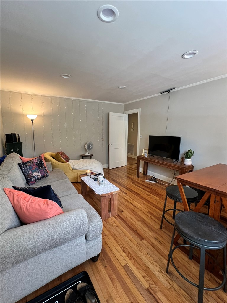 101 Clinton Drive, Unit B Anderson, SC 29621 - Photo 3 of 18 This inviting living space features gleaming hardwood floors and ample natural light.