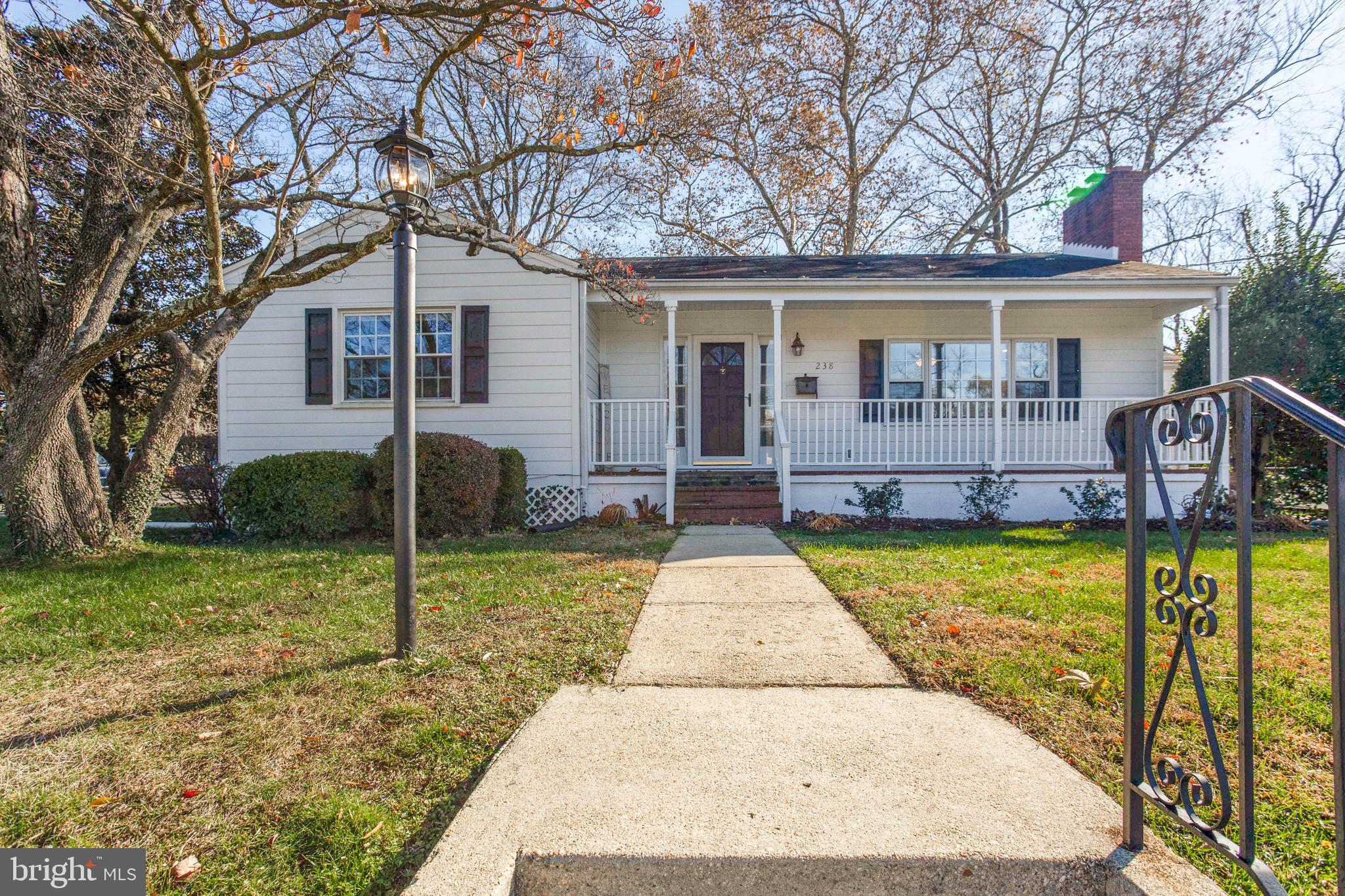 238 Sumner Road Annapolis, MD 21401 - Photo 2 of 56