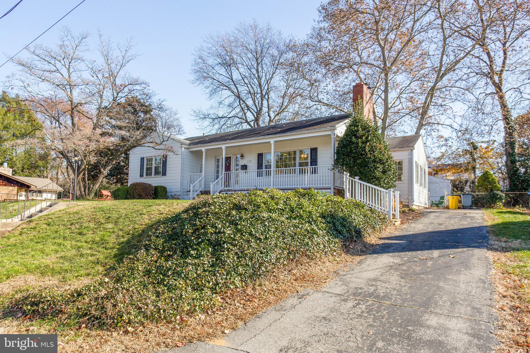 238 Sumner Road Annapolis, MD 21401 - Photo 4 of 56