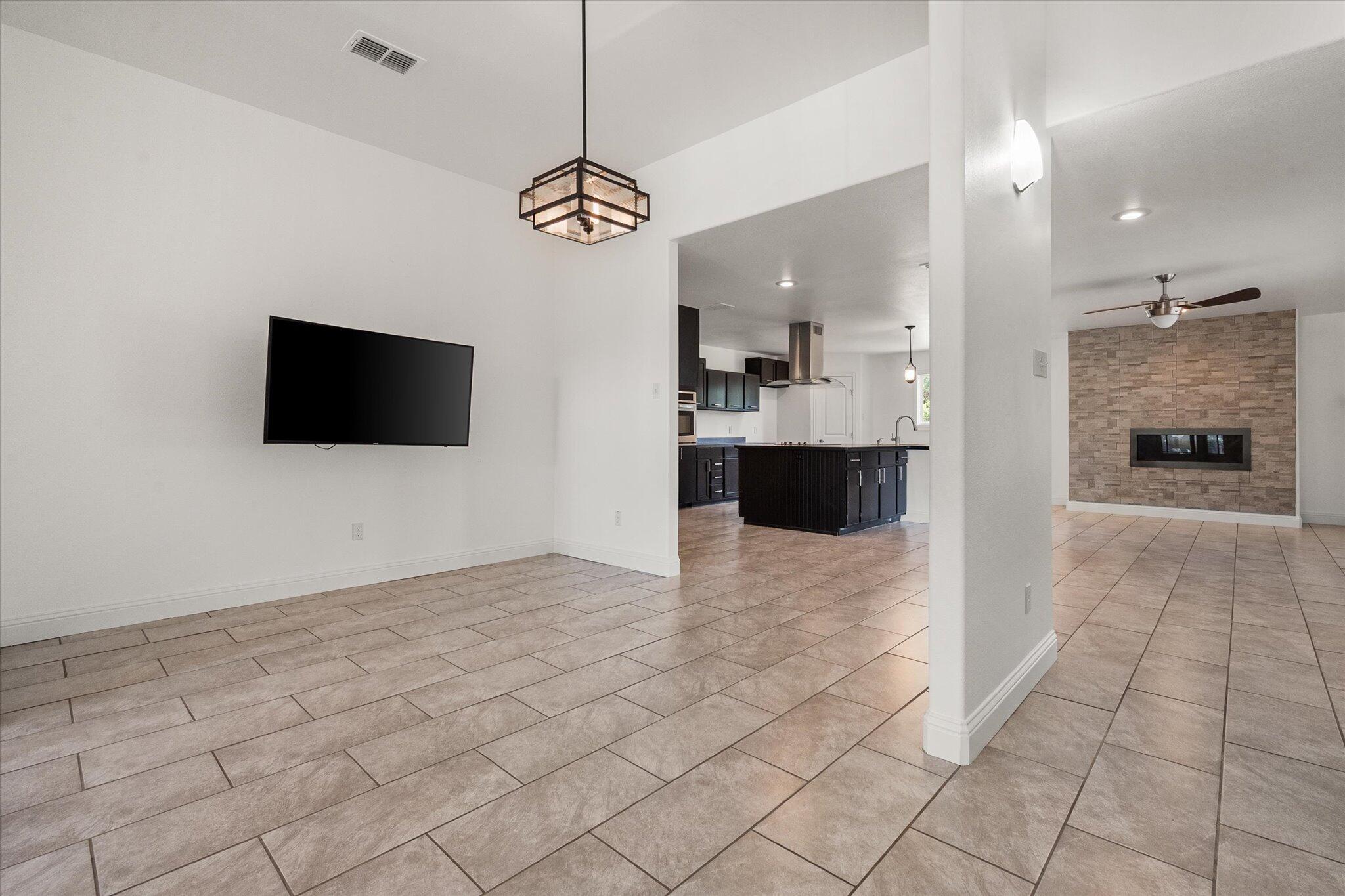 7009 Albany Avenue Lubbock, TX 79424 - Photo 4 of 14 16-7009 Albany_5361