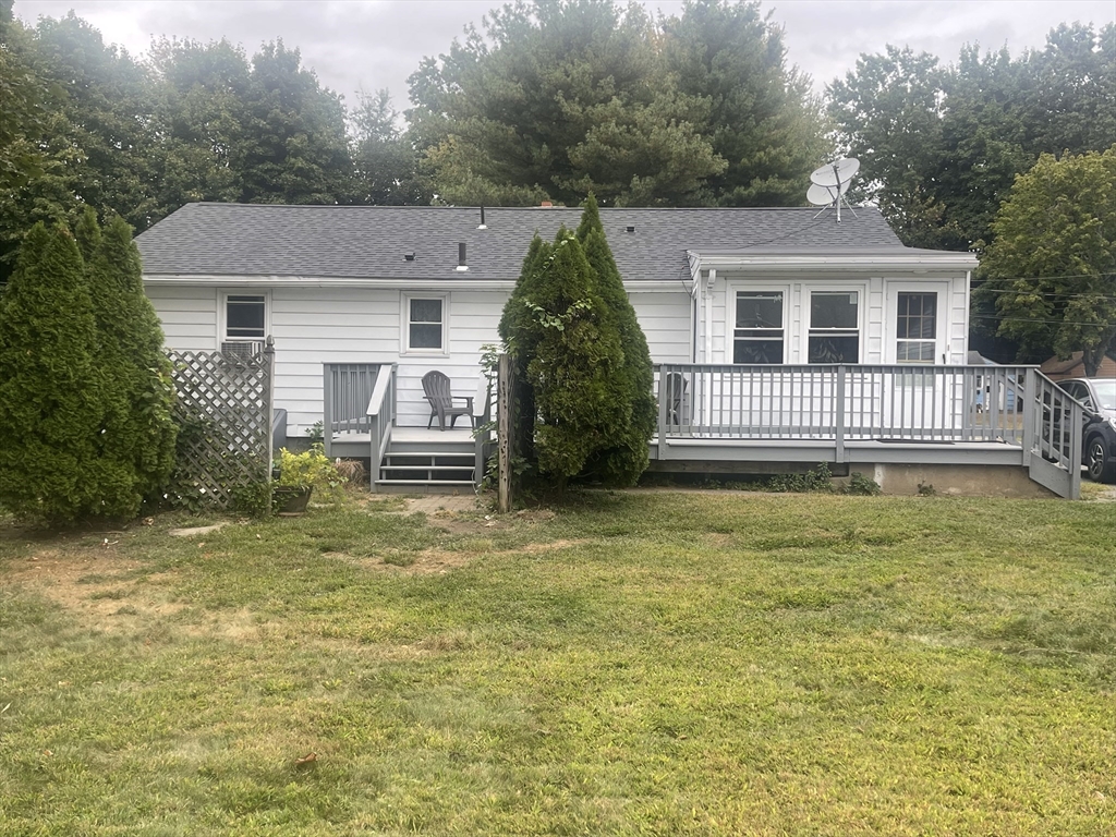 31 Sterling Road Agawam, MA 01001 - Photo 3 of 17 Gallery Image 3