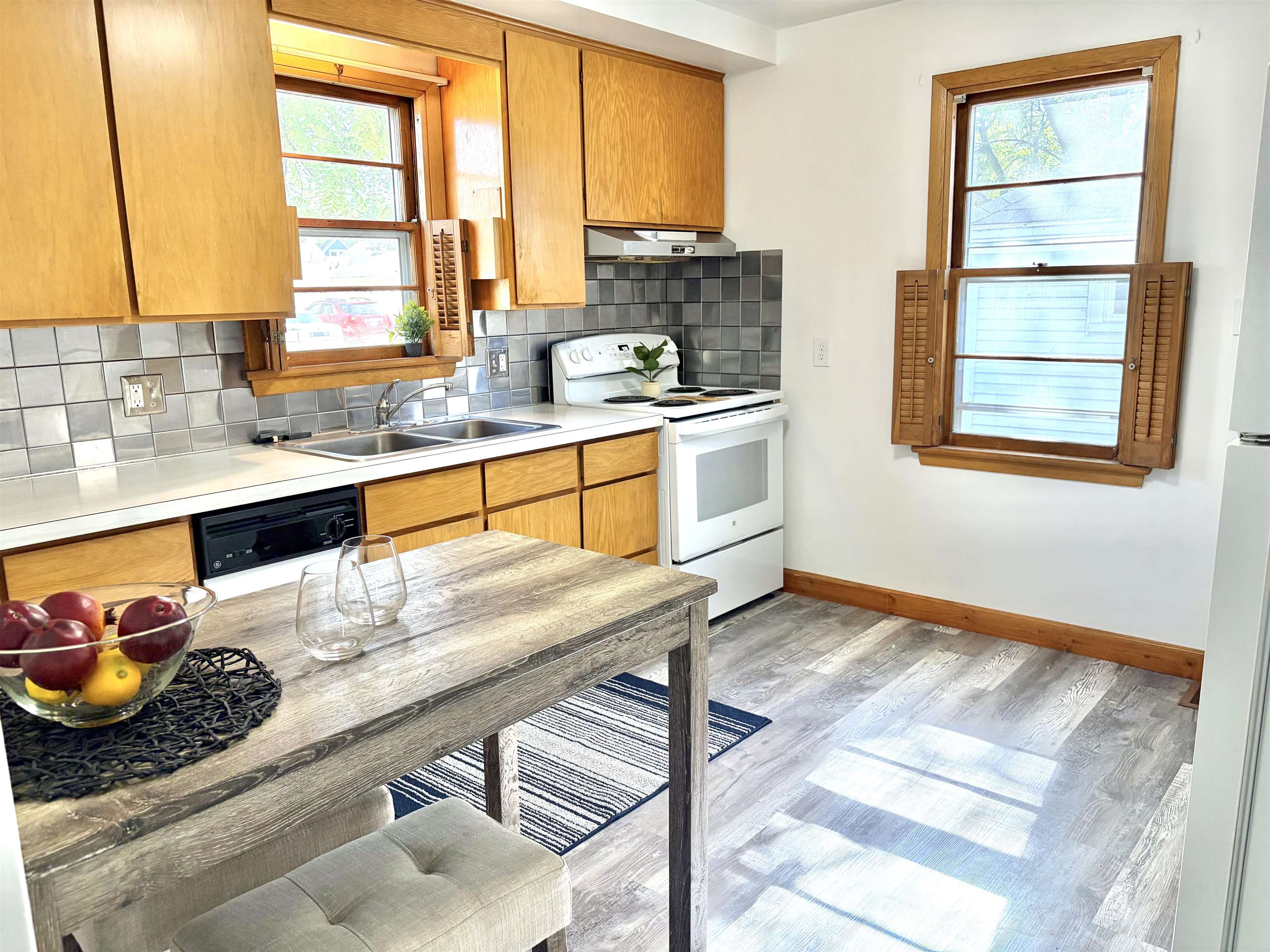 2209 North Clark Street Appleton, WI 54911 - Photo 15 of 33
