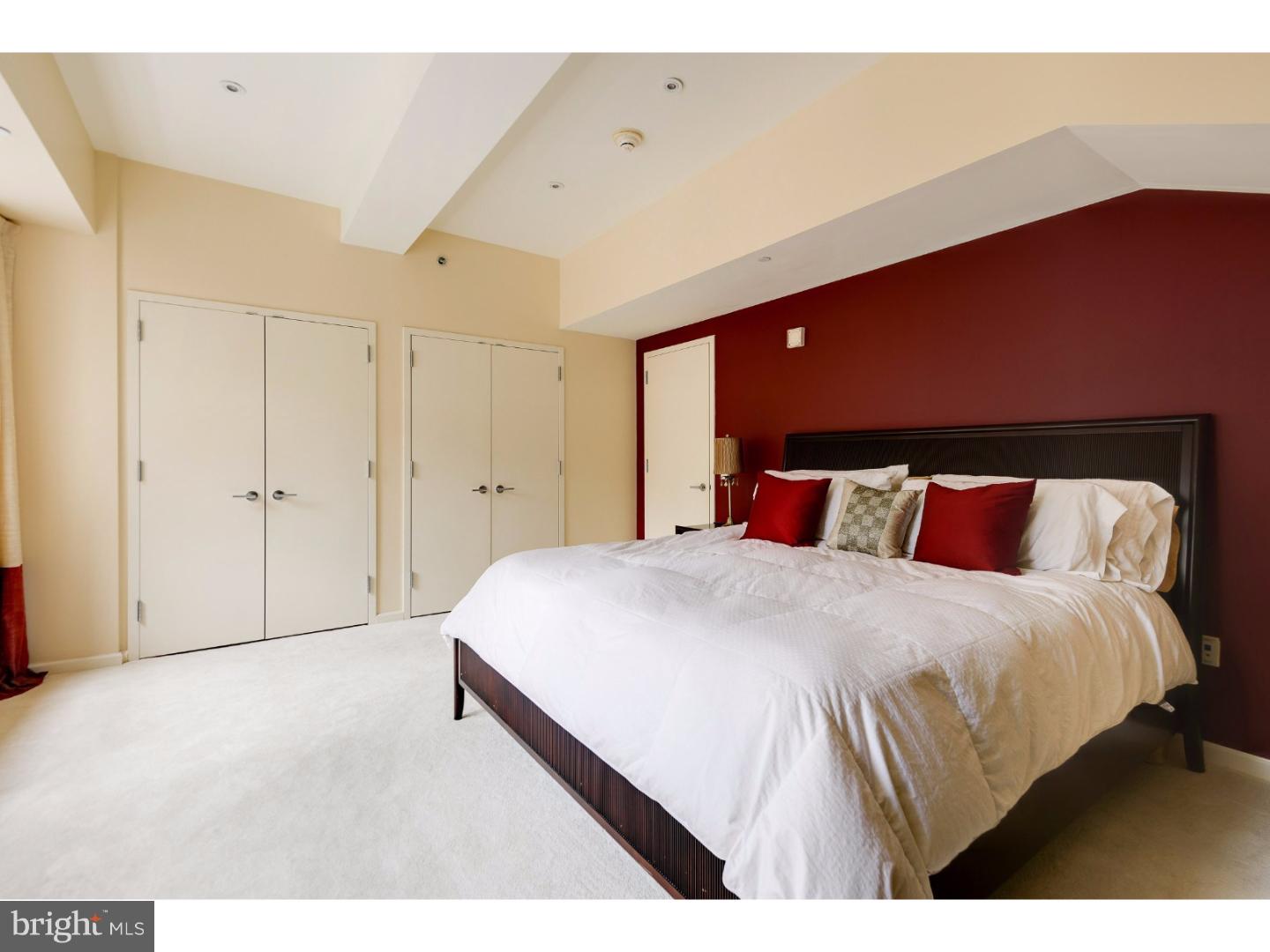 1425 Locust Street, Unit 9A Philadelphia, PA 19102 - Photo 21 of 25