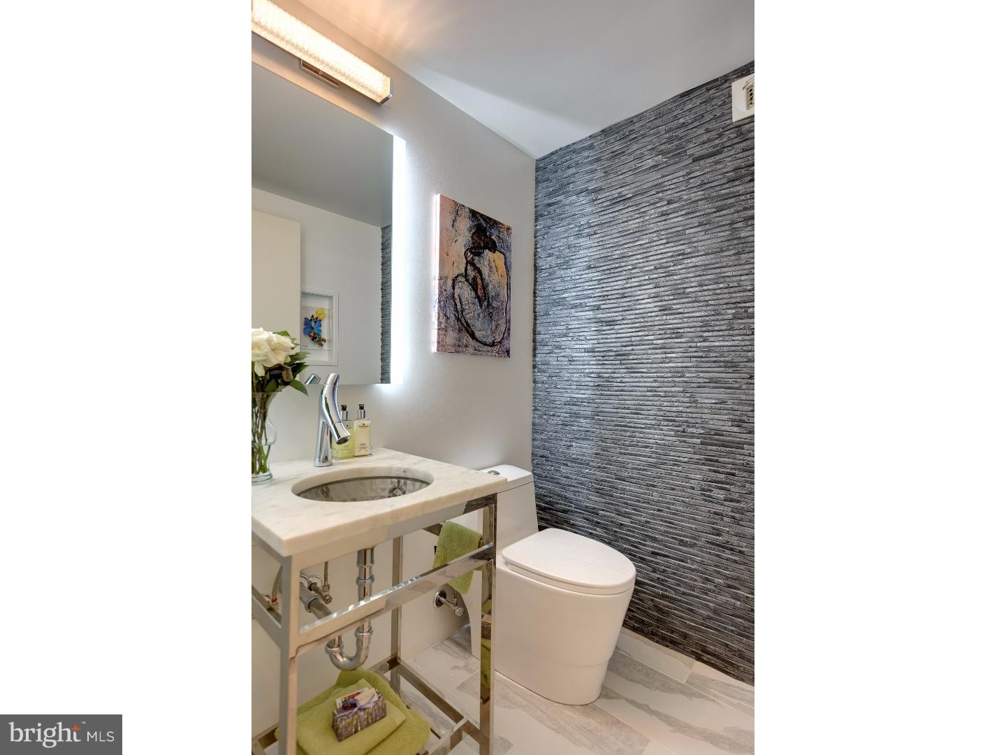 1425 Locust Street, Unit 9A Philadelphia, PA 19102 - Photo 23 of 25