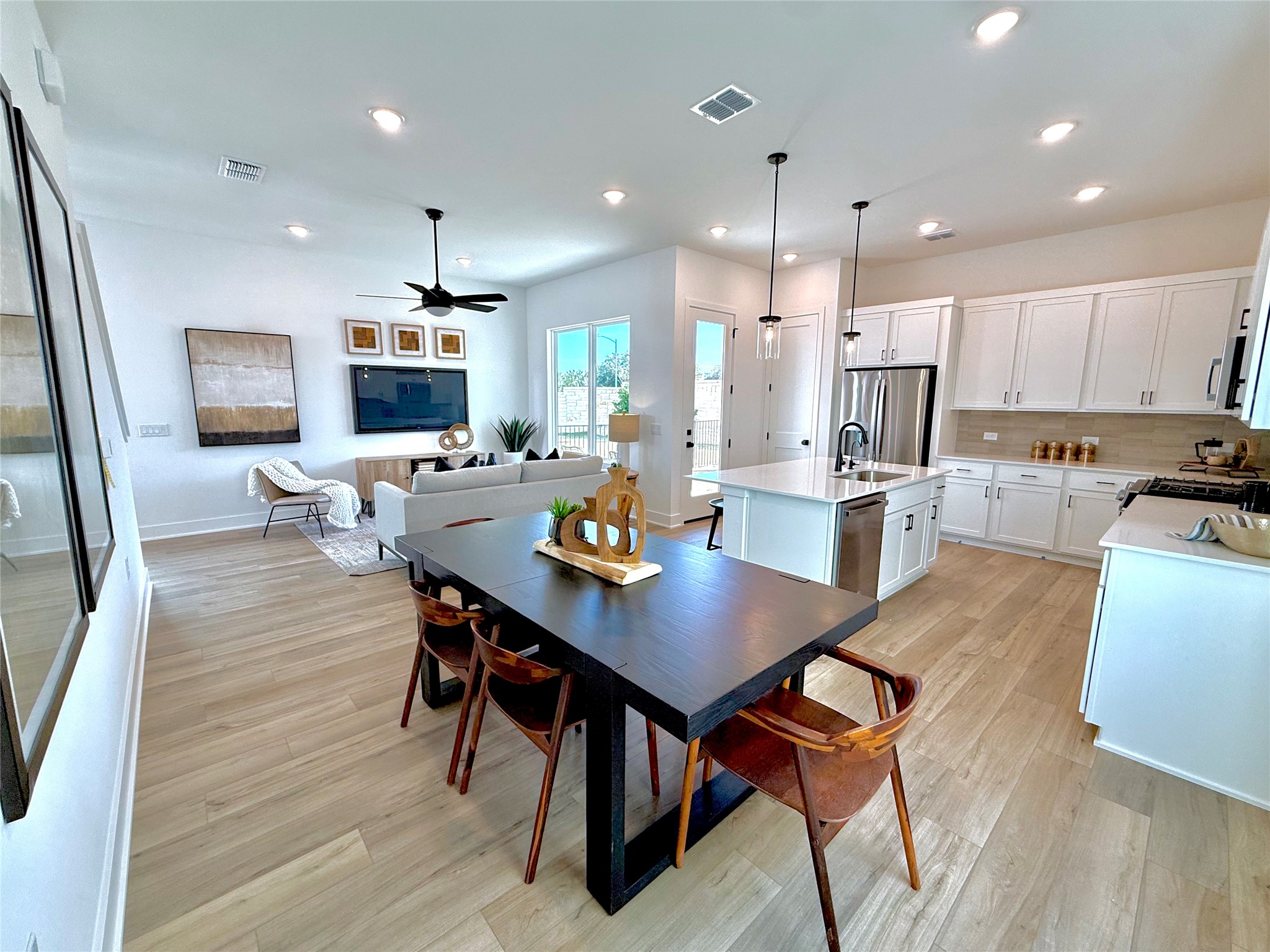 1409 Rambling Rose Road Austin, TX 78745 - Photo 11 of 26