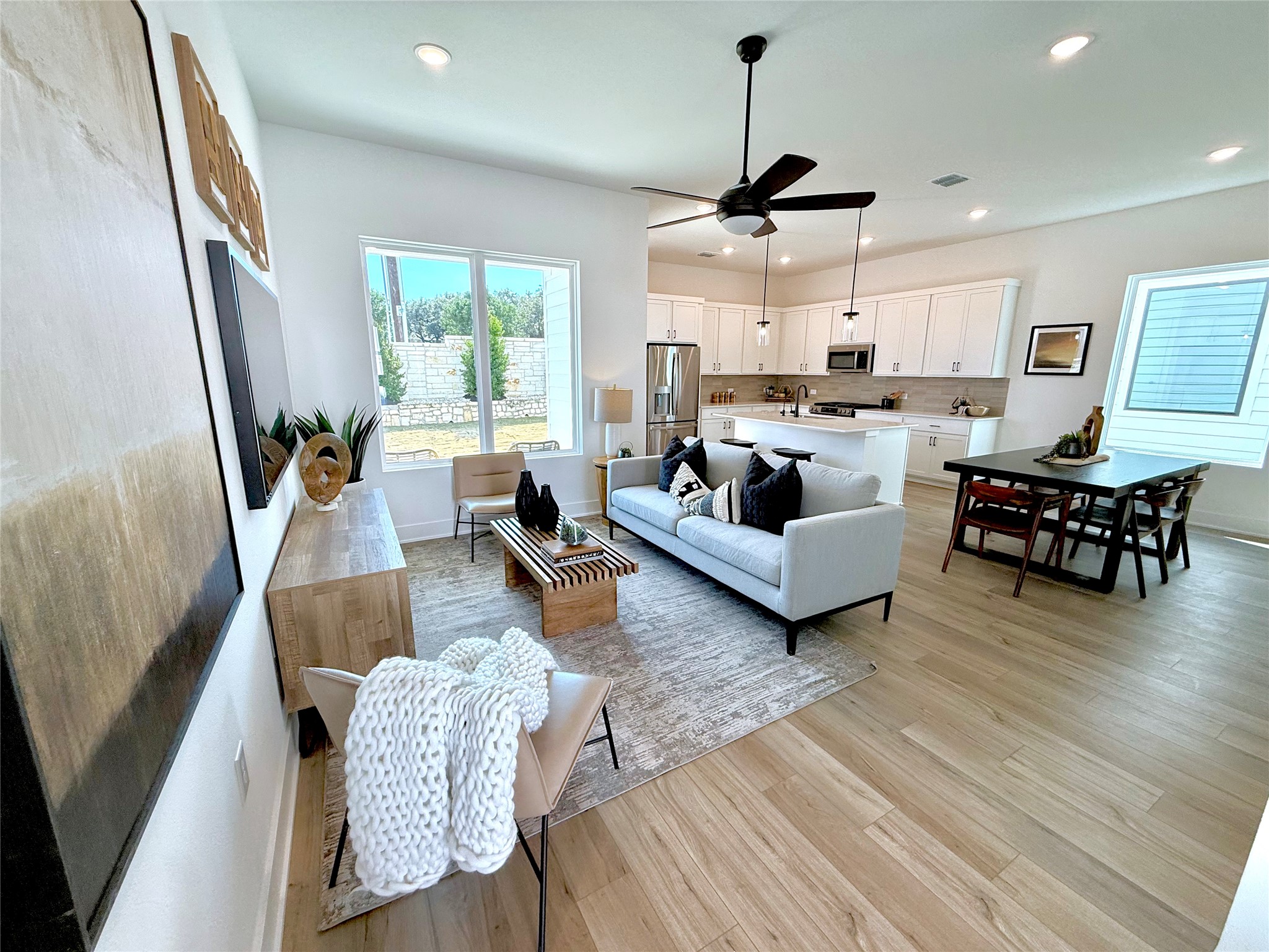 1409 Rambling Rose Road Austin, TX 78745 - Photo 5 of 26