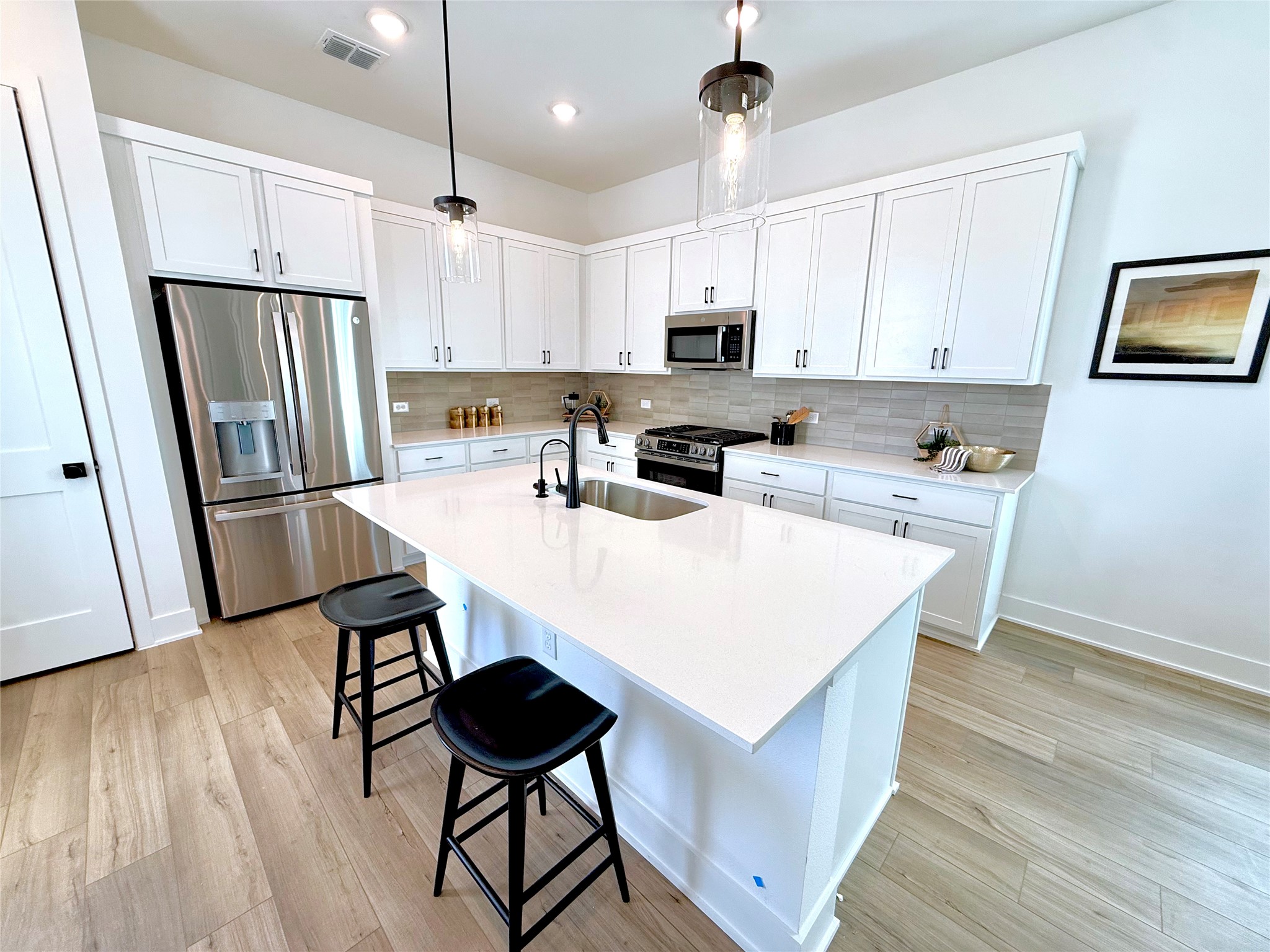 1409 Rambling Rose Road Austin, TX 78745 - Photo 8 of 26