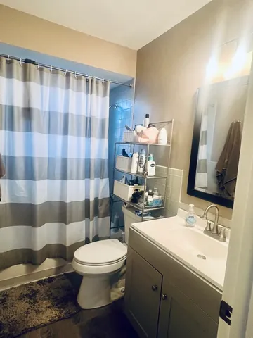 $1,500 | 424 Elgin Avenue, Unit 11, Forest Park, IL 60130