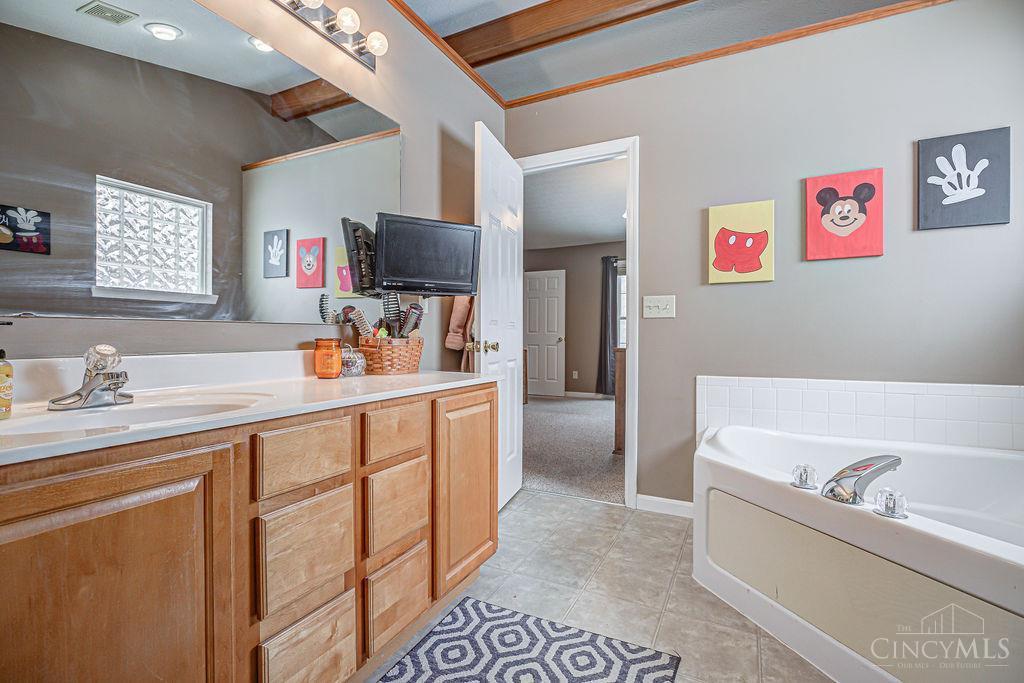 11261 Paddys Run Road Hamilton, OH 45013 - Photo 20 of 40