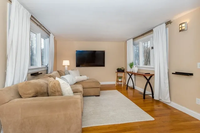 $849,000 | 264 Pleasant Street, Canton, MA 02021