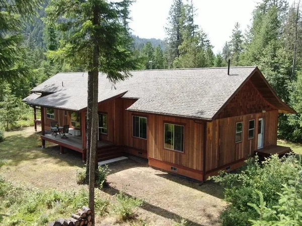 $789,000 | 36 First Thought Loop, Laurier, WA 99146