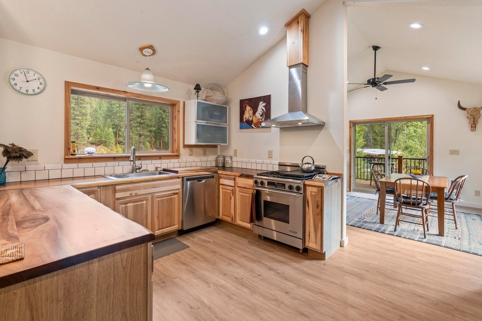 36 First Thought Loop Laurier, WA 99146 - Photo 16 of 42