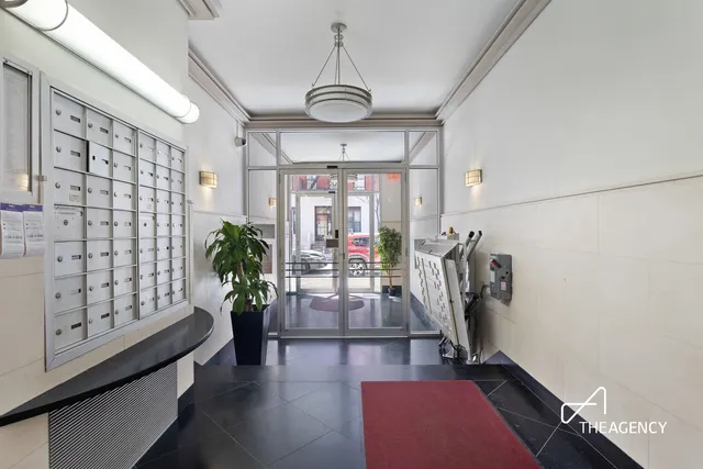 $375,000 | 305 East 83rd Street, Unit 2A | Upper East Side