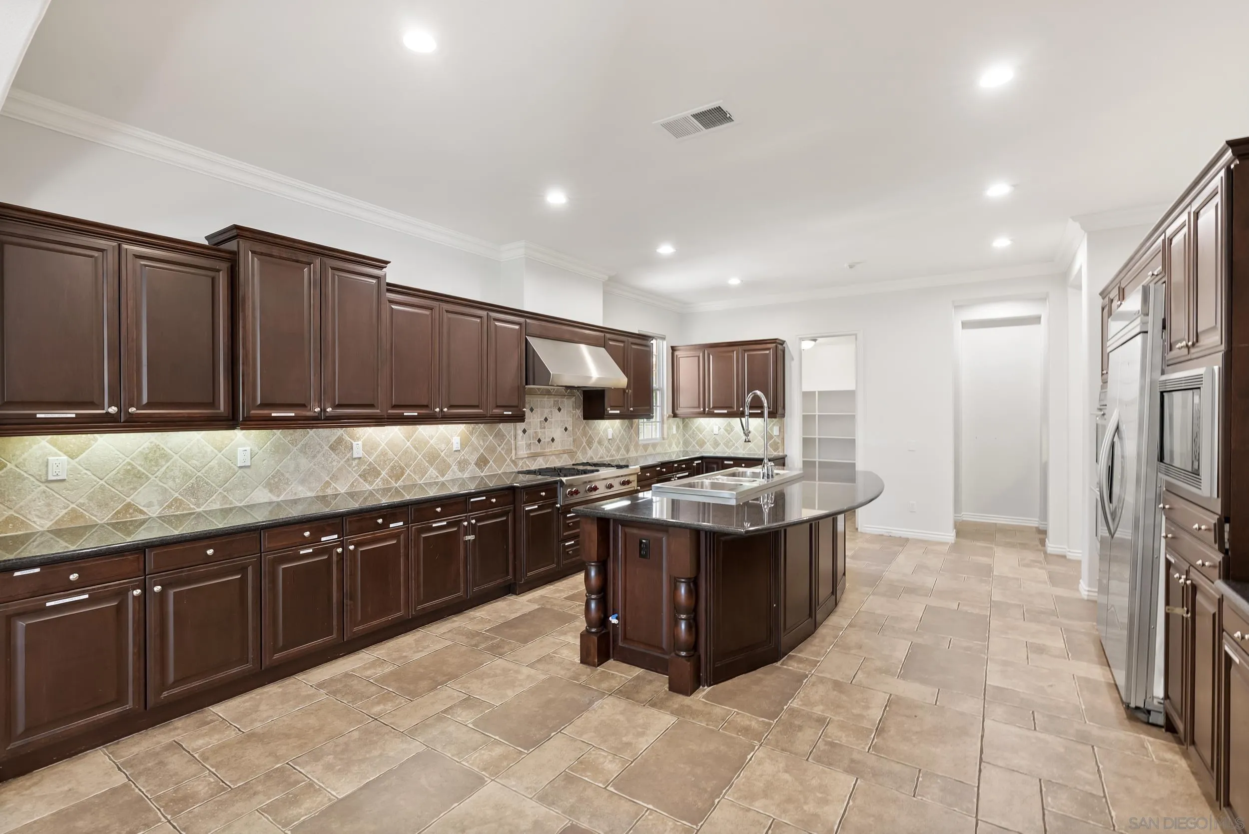 41455 Vía Del Monte Temecula, CA 92592 - Photo 13 of 75