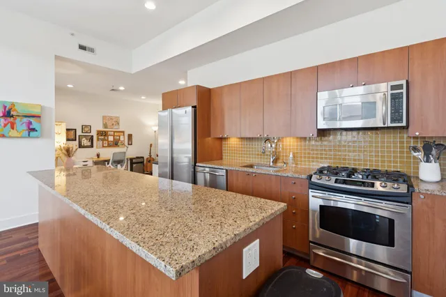 $415,000 | 1101 Locust Street, Unit 3C, Philadelphia, PA 19107