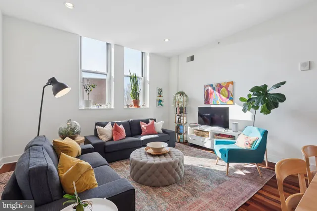 $415,000 | 1101 Locust Street, Unit 3C, Philadelphia, PA 19107