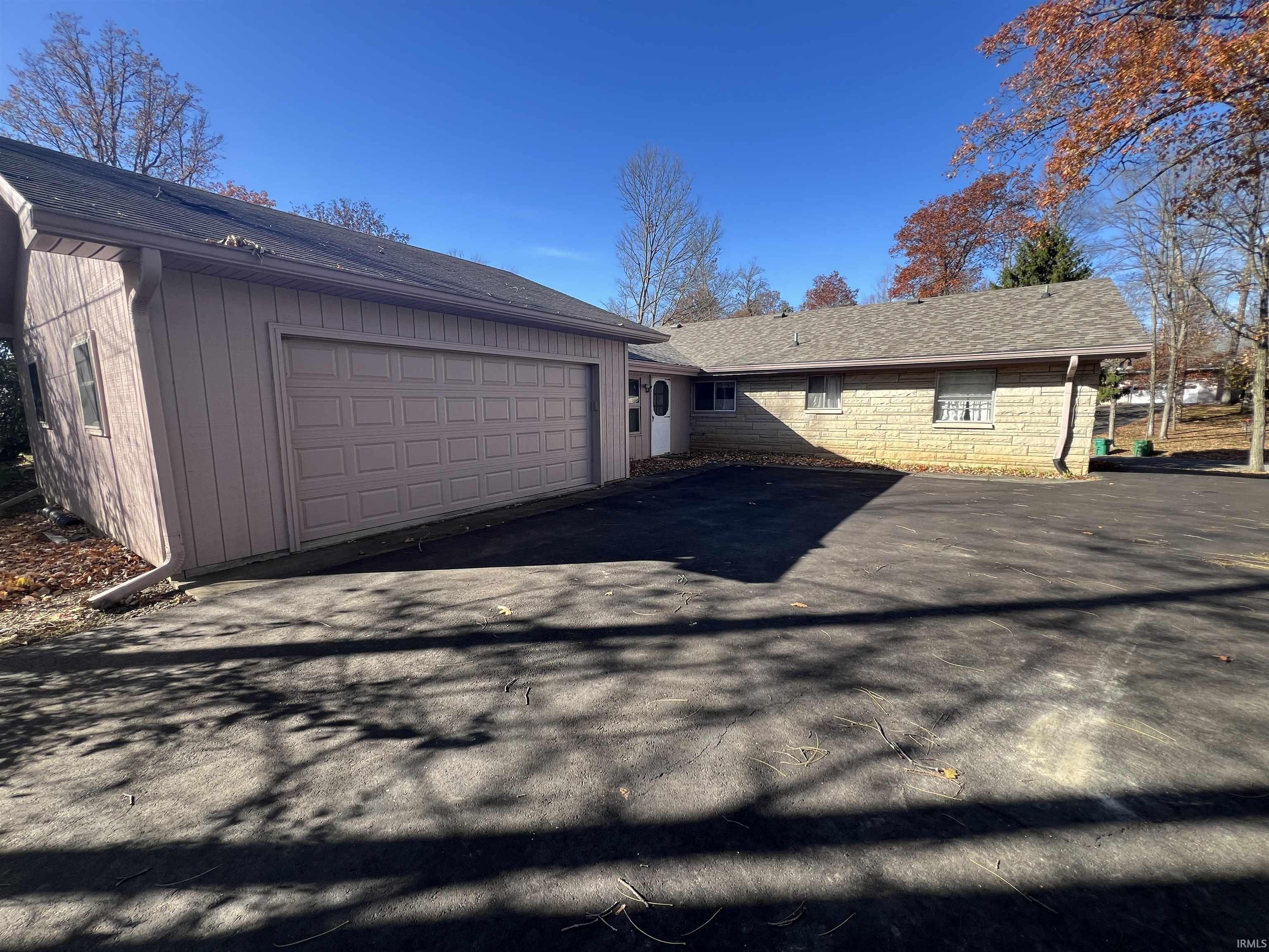 611 Black Road New Castle, IN 47362 - Photo 2 of 3 Gallery Image 2