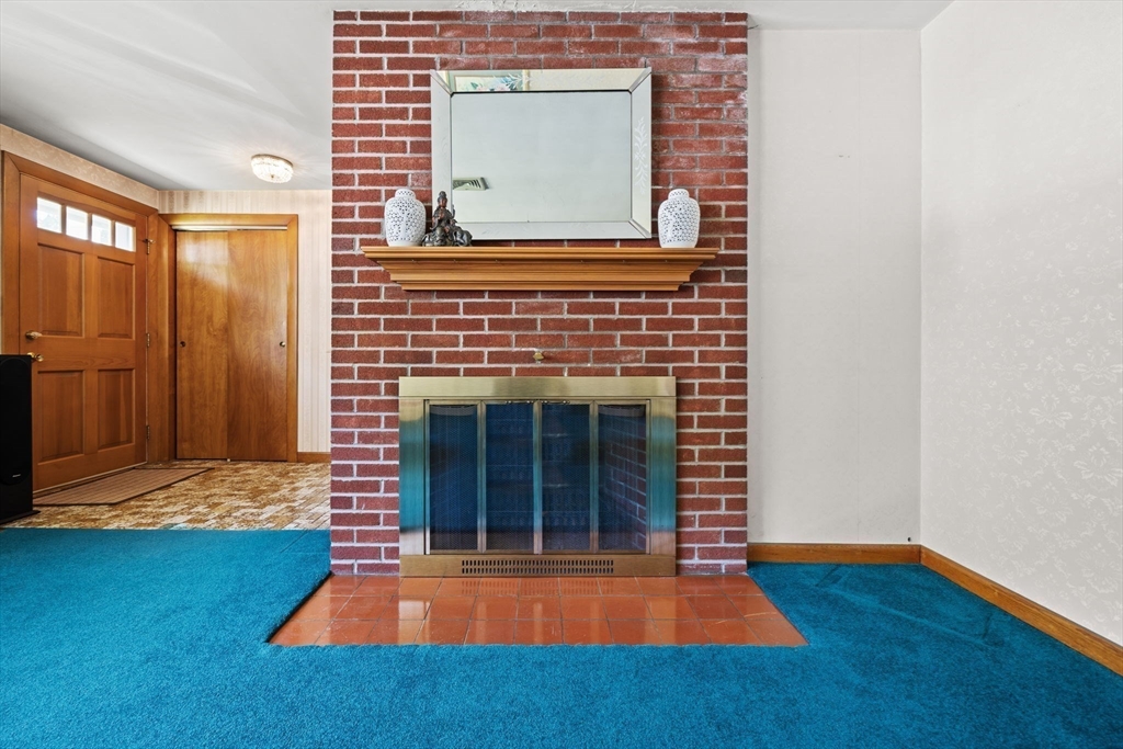 111 Hamilton Street Saugus, MA 01906 - Photo 9 of 28