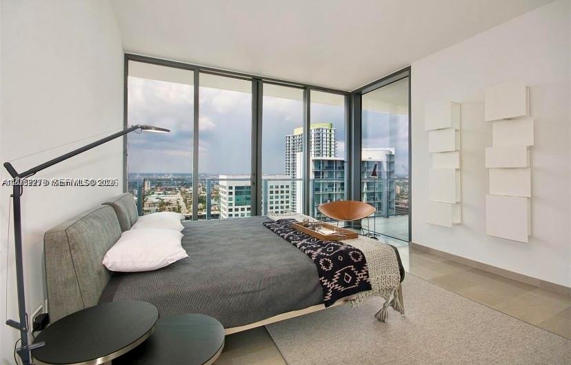 88 Southwest 7th Street, Unit 2712 Miami, FL 33130 - Photo 7 of 16