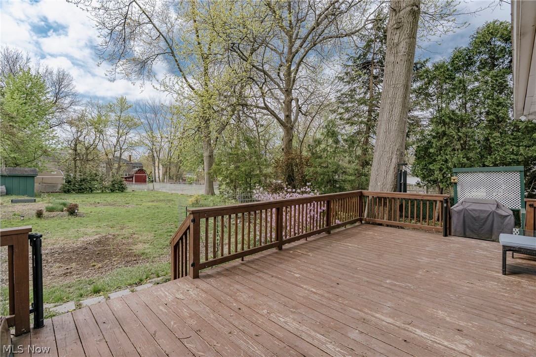 5268 Edenhurst Road Lyndhurst, OH 44124 - Photo 30 of 39