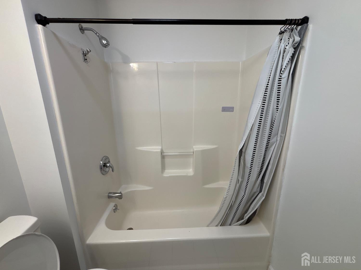 921 Walnut Street Piscataway, NJ 08854 - Photo 15 of 24