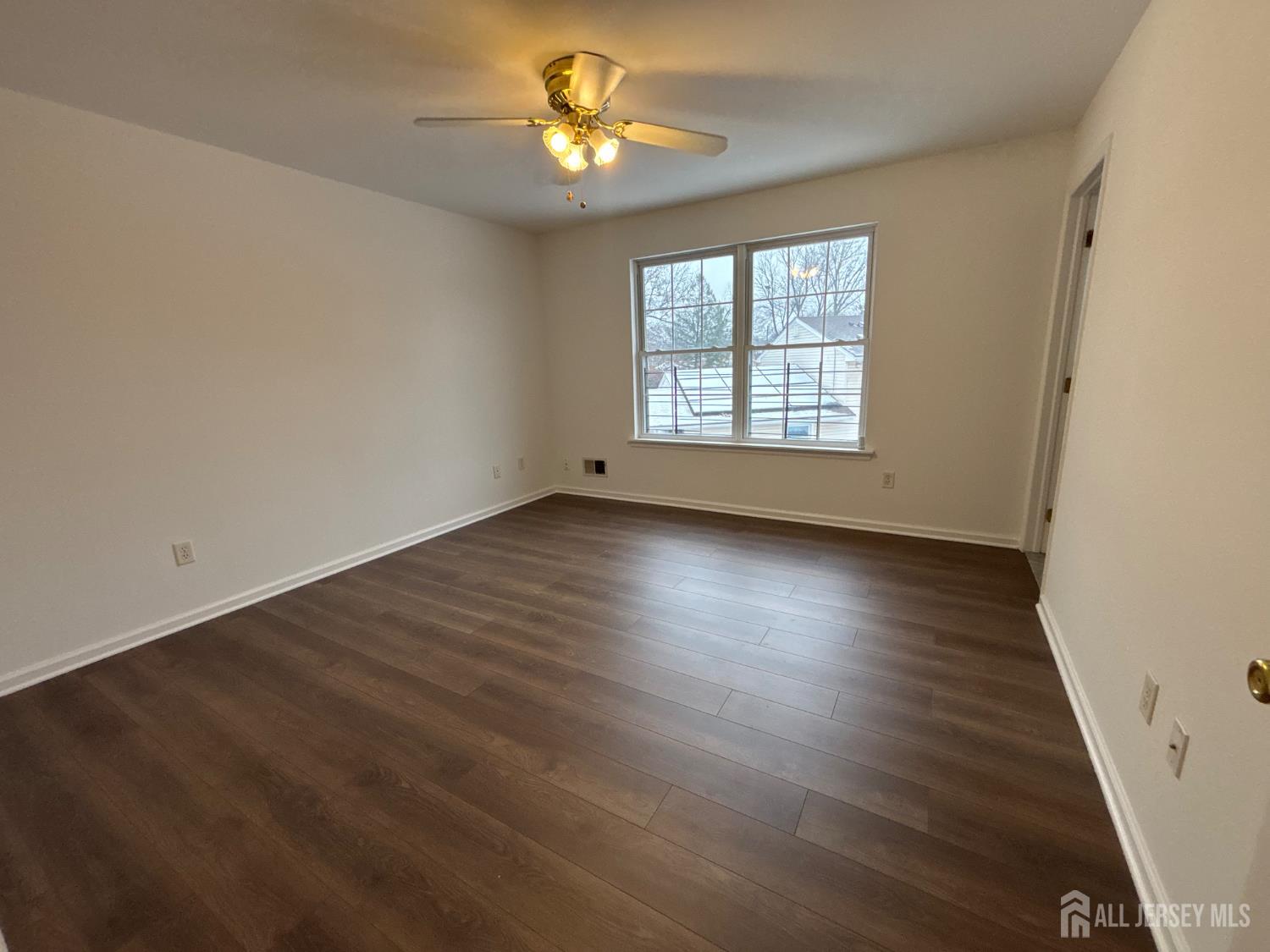 921 Walnut Street Piscataway, NJ 08854 - Photo 17 of 24