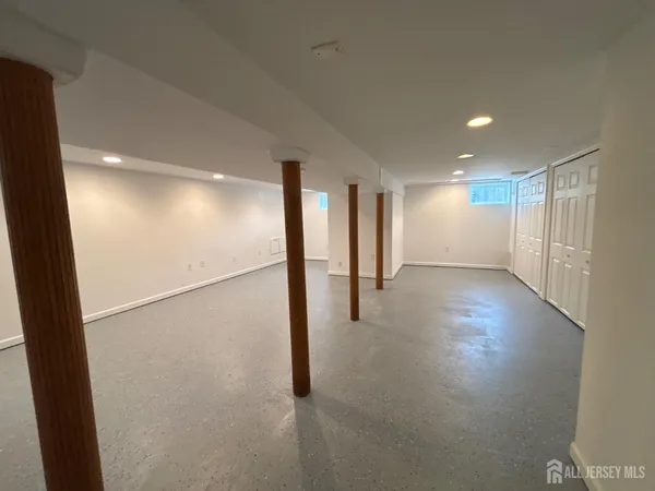 $4,000 | 921 Walnut Street, Piscataway, NJ 08854