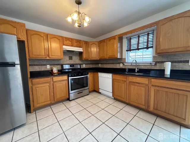 $4,000 | 921 Walnut Street, Piscataway, NJ 08854