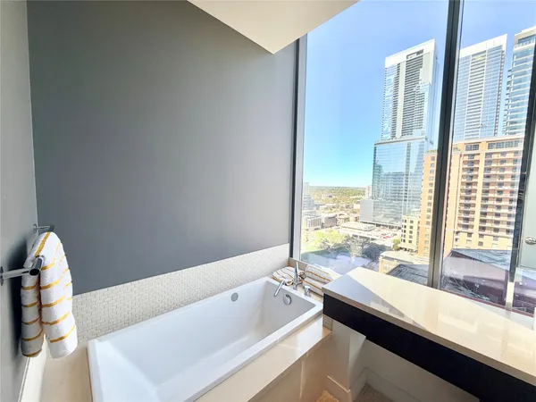 $1,695,000 | 210 Lavaca Street, Unit 1912, Austin, TX 78701