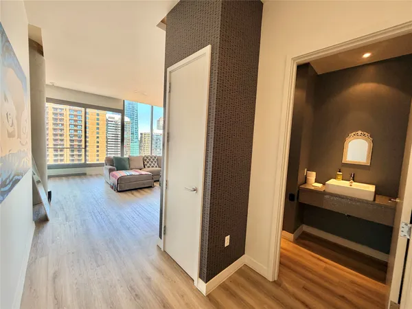 $1,695,000 | 210 Lavaca Street, Unit 1912, Austin, TX 78701