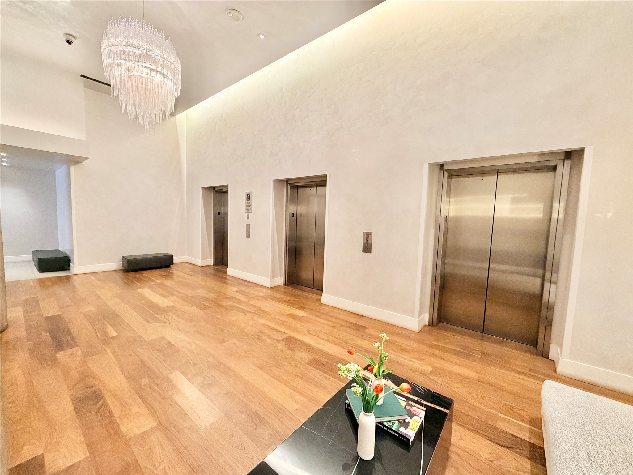 210 Lavaca Street, Unit 1912 Austin, TX 78701 - Photo 37 of 40 Community lobby featuring a high ceiling