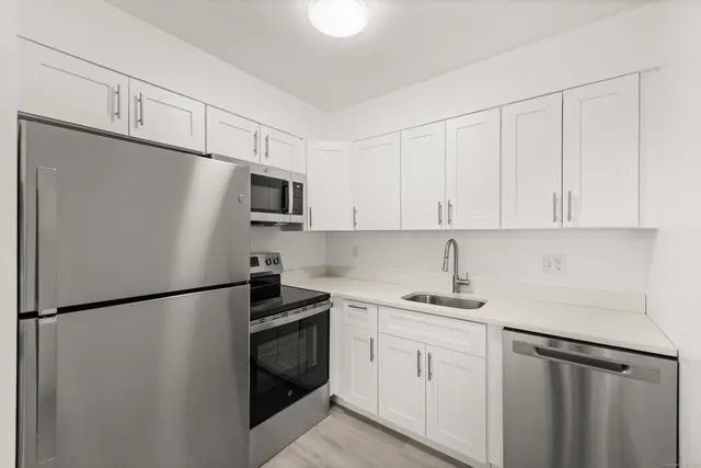 $315,000 | 737 Cove Road, Unit D2, Stamford, CT 06902