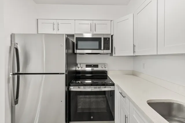 $315,000 | 737 Cove Road, Unit D2, Stamford, CT 06902