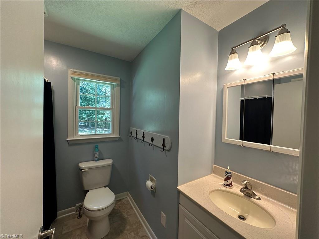 176 Chickasaw Road Lexington, NC 27295 - Photo 25 of 45 Gallery Image 25