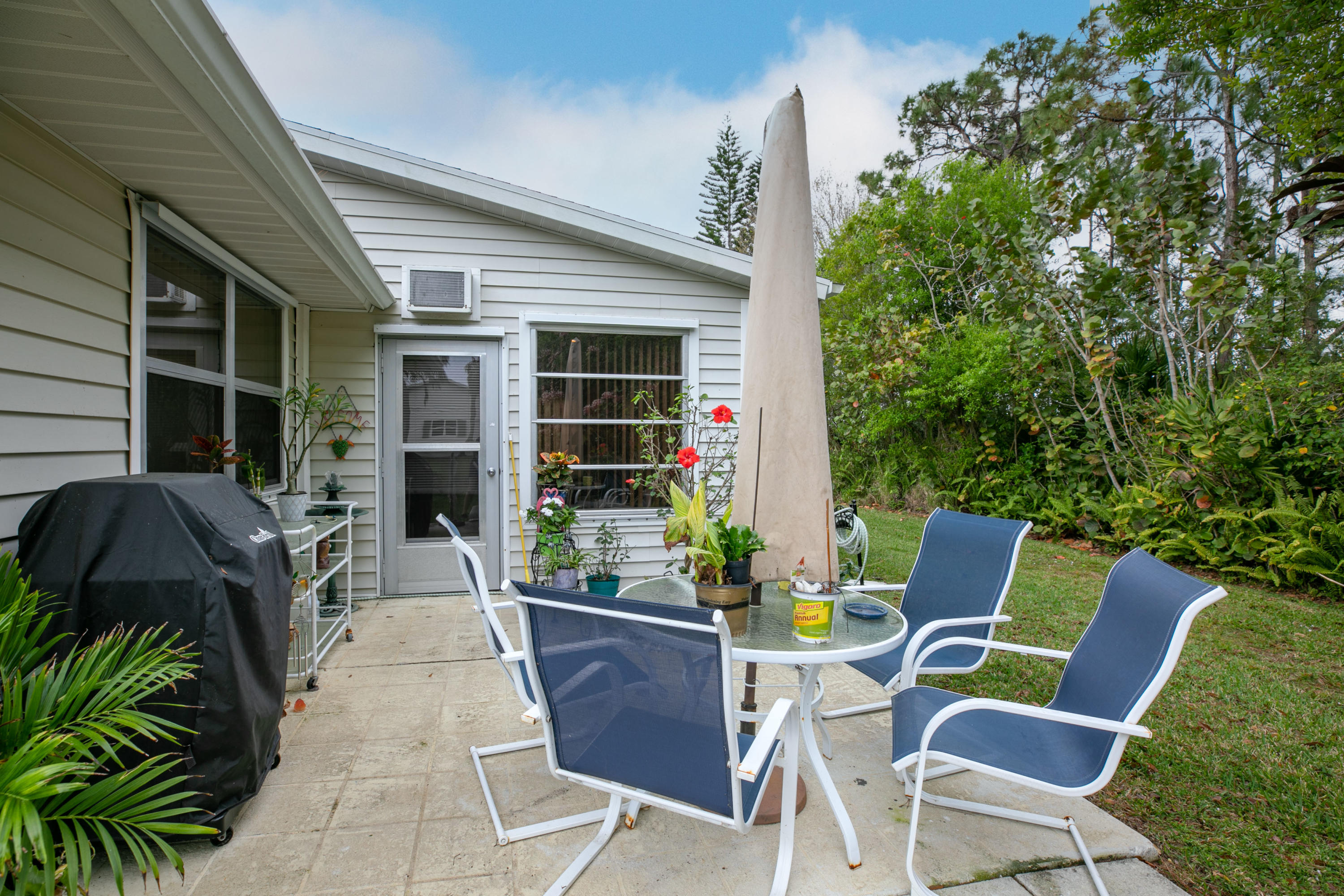 6830 Southeast Lillian Court Stuart, FL 34997 - Photo 17 of 25 Patio
