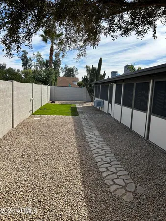 $2,000 | 5608 West Lupine Avenue, Glendale, AZ 85304