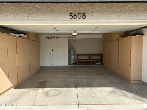 $2,000 | 5608 West Lupine Avenue, Glendale, AZ 85304
