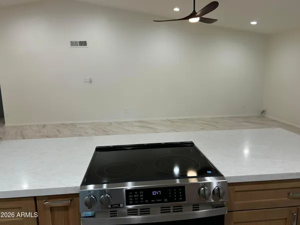 $2,000 | 5608 West Lupine Avenue, Glendale, AZ 85304