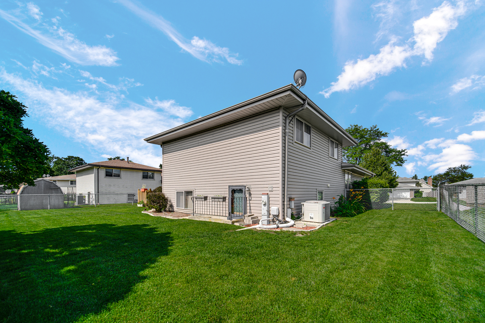2042 West Spring Ridge Drive Arlington Heights, IL 60004 - Photo 23 of 25