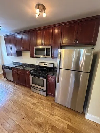 $1,580 | 4554 West George Street, Unit 2, Chicago, IL 60641