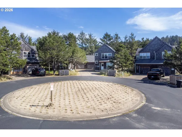 $750,000 | 5855 Barefoot Lane, Pacific City, OR 97135