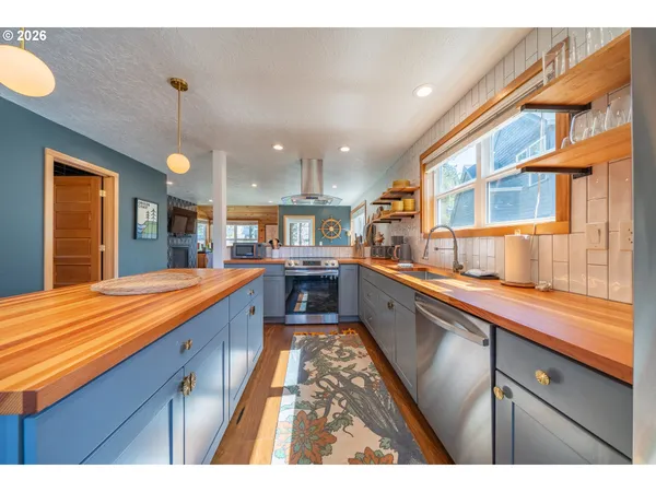 $750,000 | 5855 Barefoot Lane, Pacific City, OR 97135