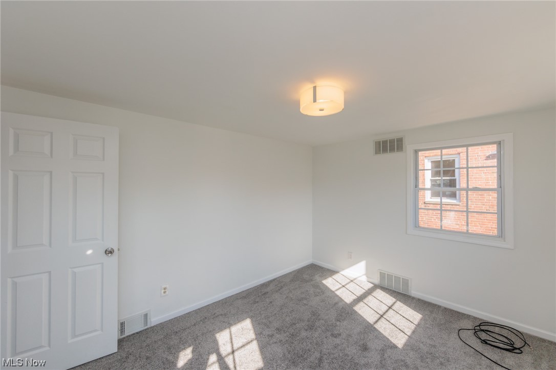 3681 Silsby Road University Heights, OH 44118 - Photo 18 of 34