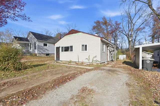 $90,000 | 1842 Kinsmoor Avenue, Fort Wayne, IN 46809