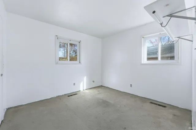 $90,000 | 1842 Kinsmoor Avenue, Fort Wayne, IN 46809