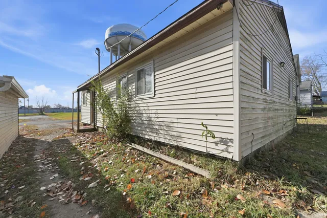 $90,000 | 1842 Kinsmoor Avenue, Fort Wayne, IN 46809