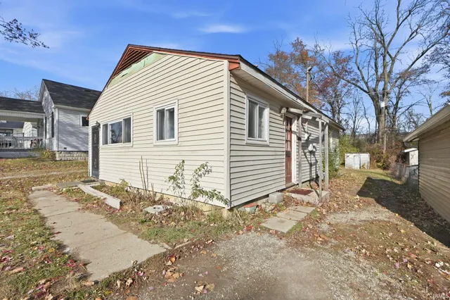 $90,000 | 1842 Kinsmoor Avenue, Fort Wayne, IN 46809