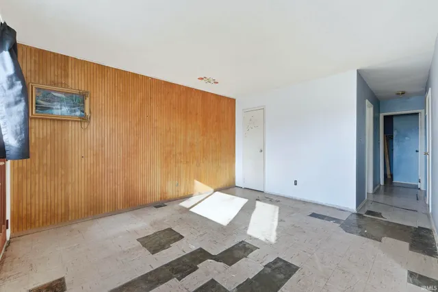 $90,000 | 1842 Kinsmoor Avenue, Fort Wayne, IN 46809